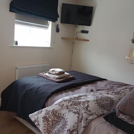 Bed and Breakfast Upstairs At Pebble Point Hornsea Exteriér fotografie